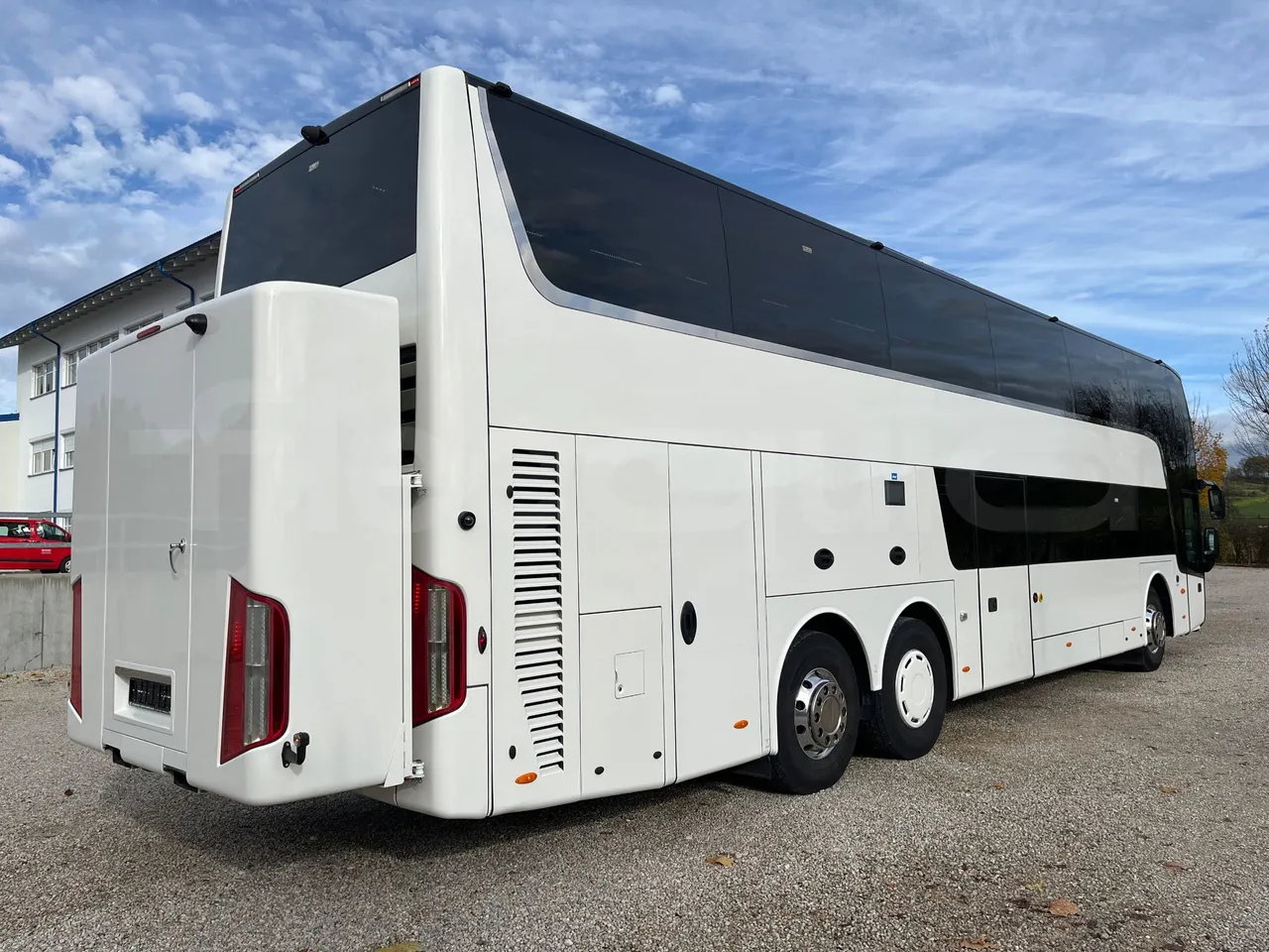 Van Hool Astromega TDX25 - EUR6 - 390kW - 13.15m - 3/4 right rear doors closed