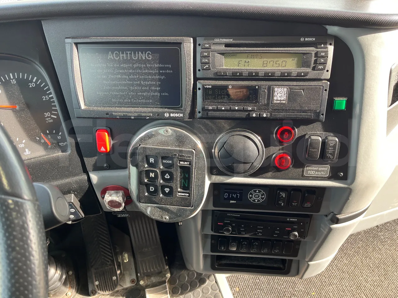 Van Hool Astromega TDX25 - EUR6 - 390kW - 13.15m - onboard devices 2