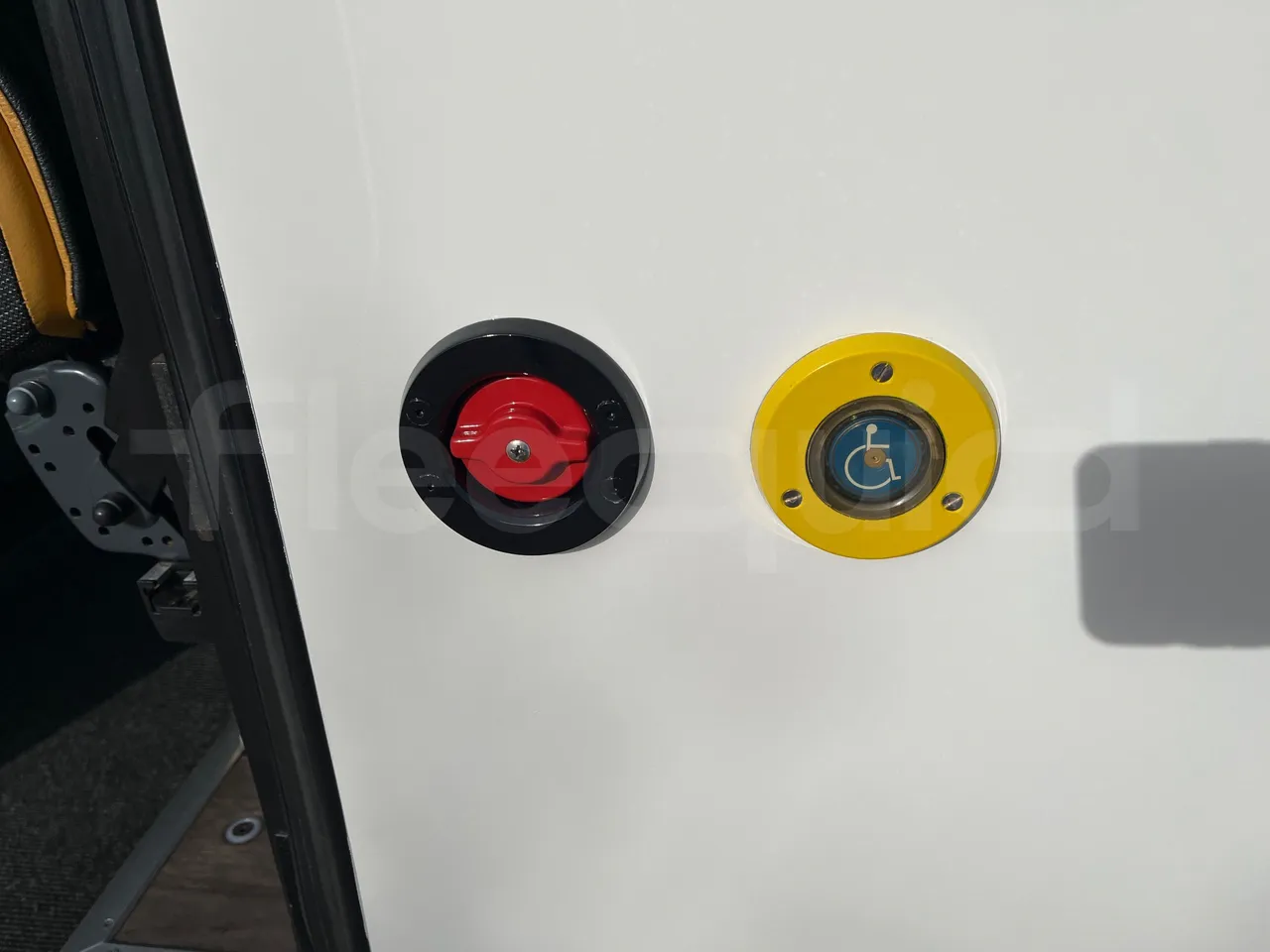 Van Hool Astromega TDX25 - EUR6 - 390kW - 13.15m - disabled area photo