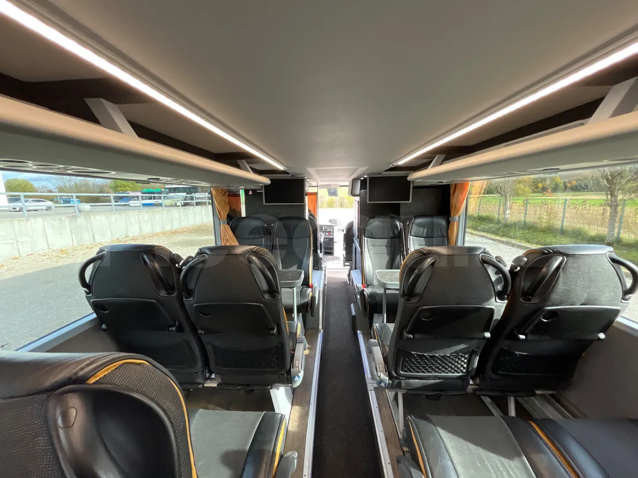 Van Hool Astromega TDX25 - EUR6 - 390kW - 13.15m - forward view middle aisle