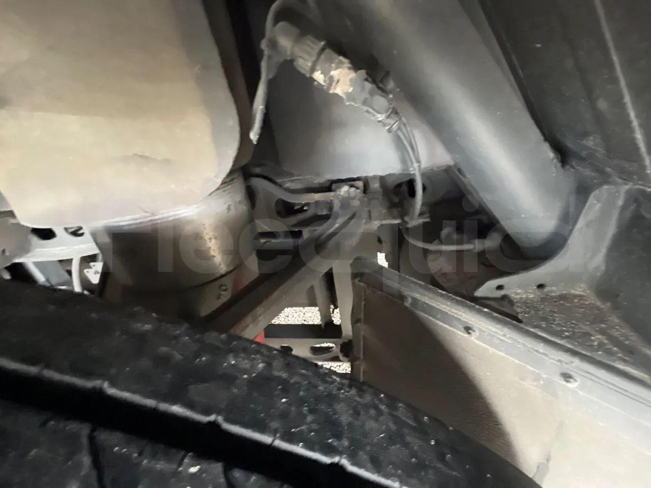 Van Hool Astromega TDX25 - EUR6 - 390kW - 13.15m - axel 3 shock absorbers 2 right