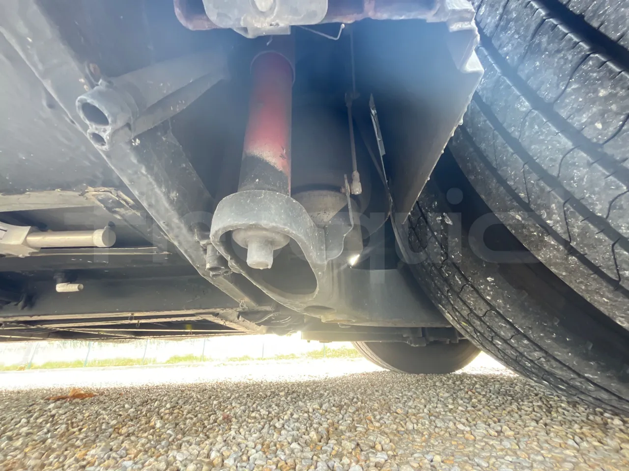 Van Hool Astromega TDX25 - EUR6 - 390kW - 13.15m - axle 2 shock absorbers 1 left