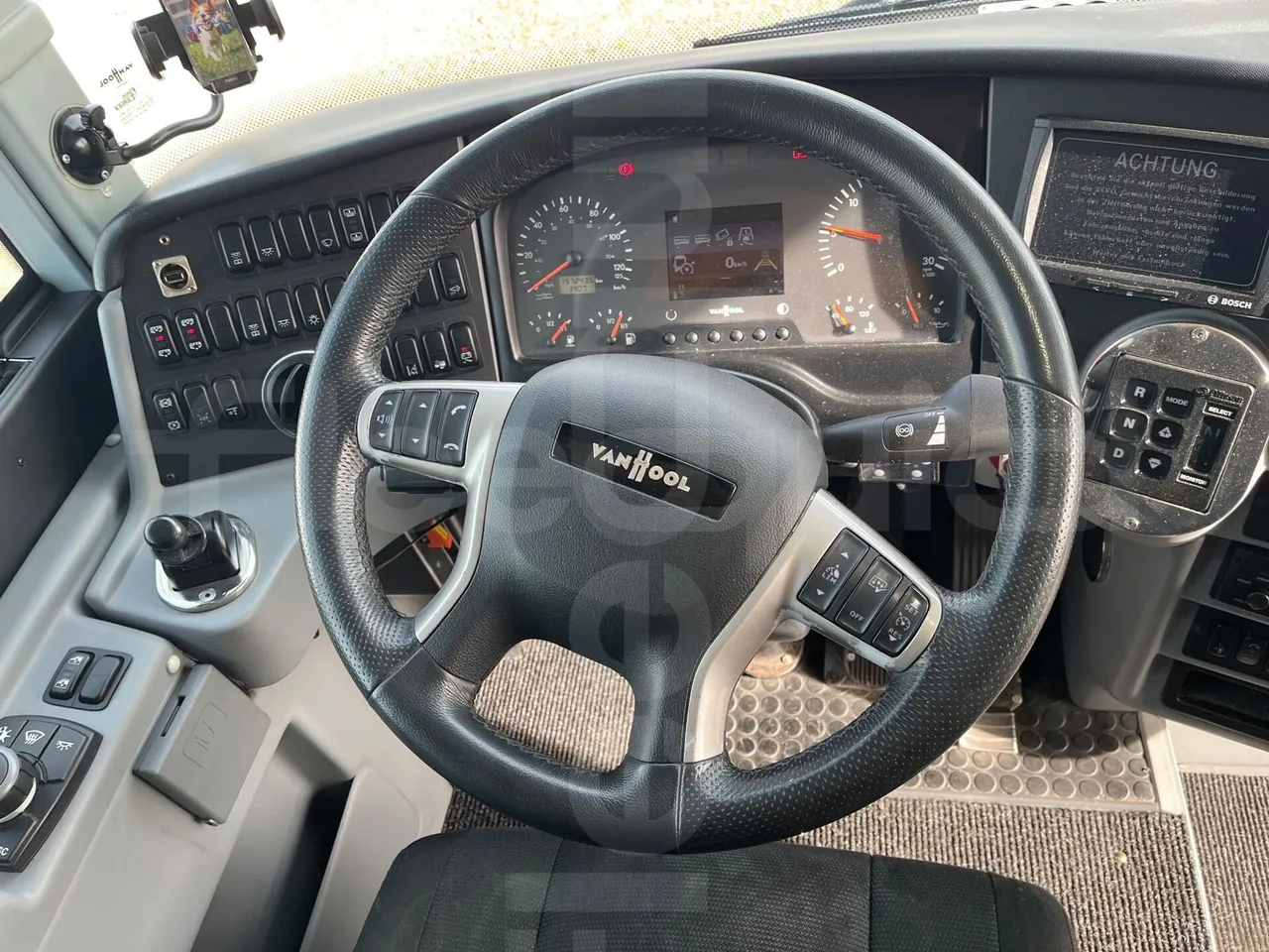 Van Hool Astromega TDX25 - EUR6 - 390kW - 13.15m - steering wheel photo