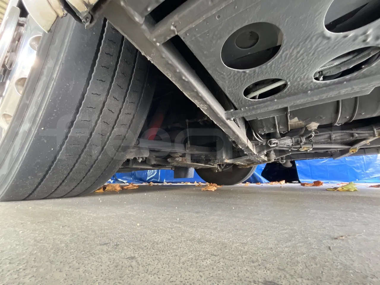 Van Hool Astromega TDX25 - EUR6 - 390kW - 13.15m - front axle right side