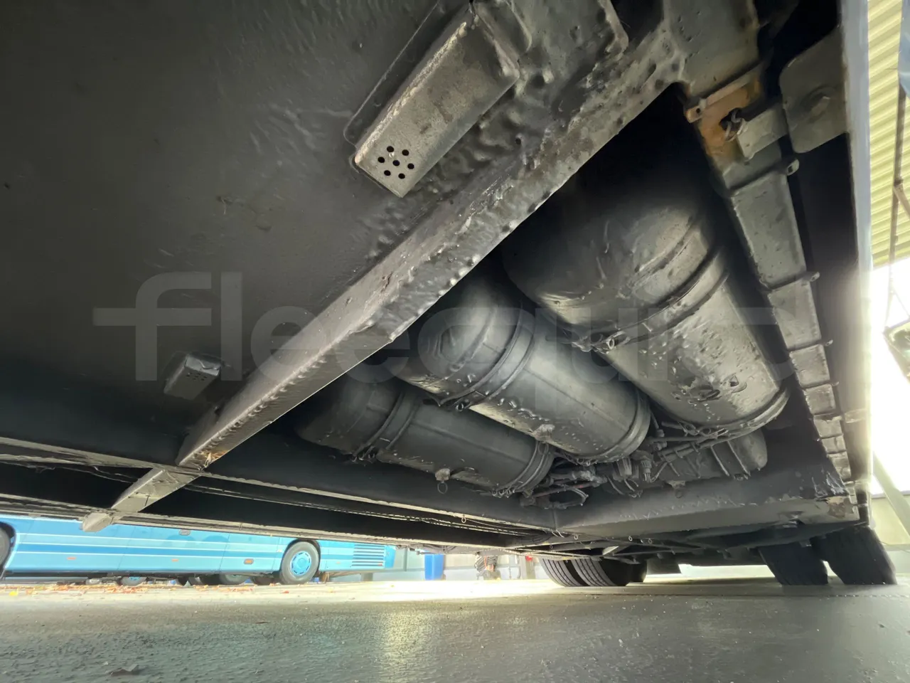 Van Hool Astromega TDX25 - EUR6 - 390kW - 13.15m - central undercarriage photo