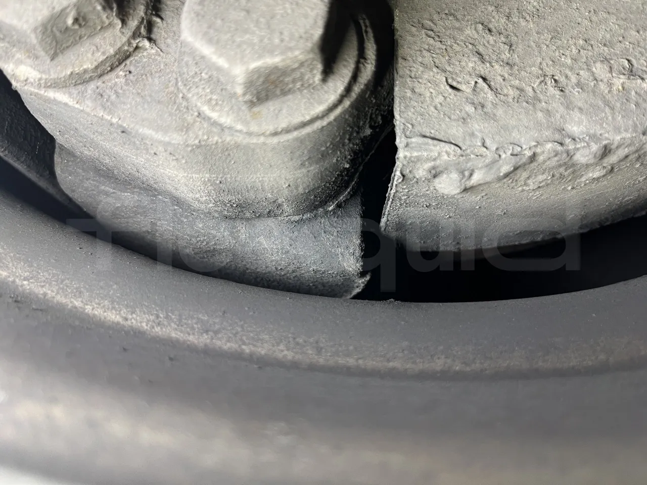 Iveco Crossway - Second Axle Discs Left Side