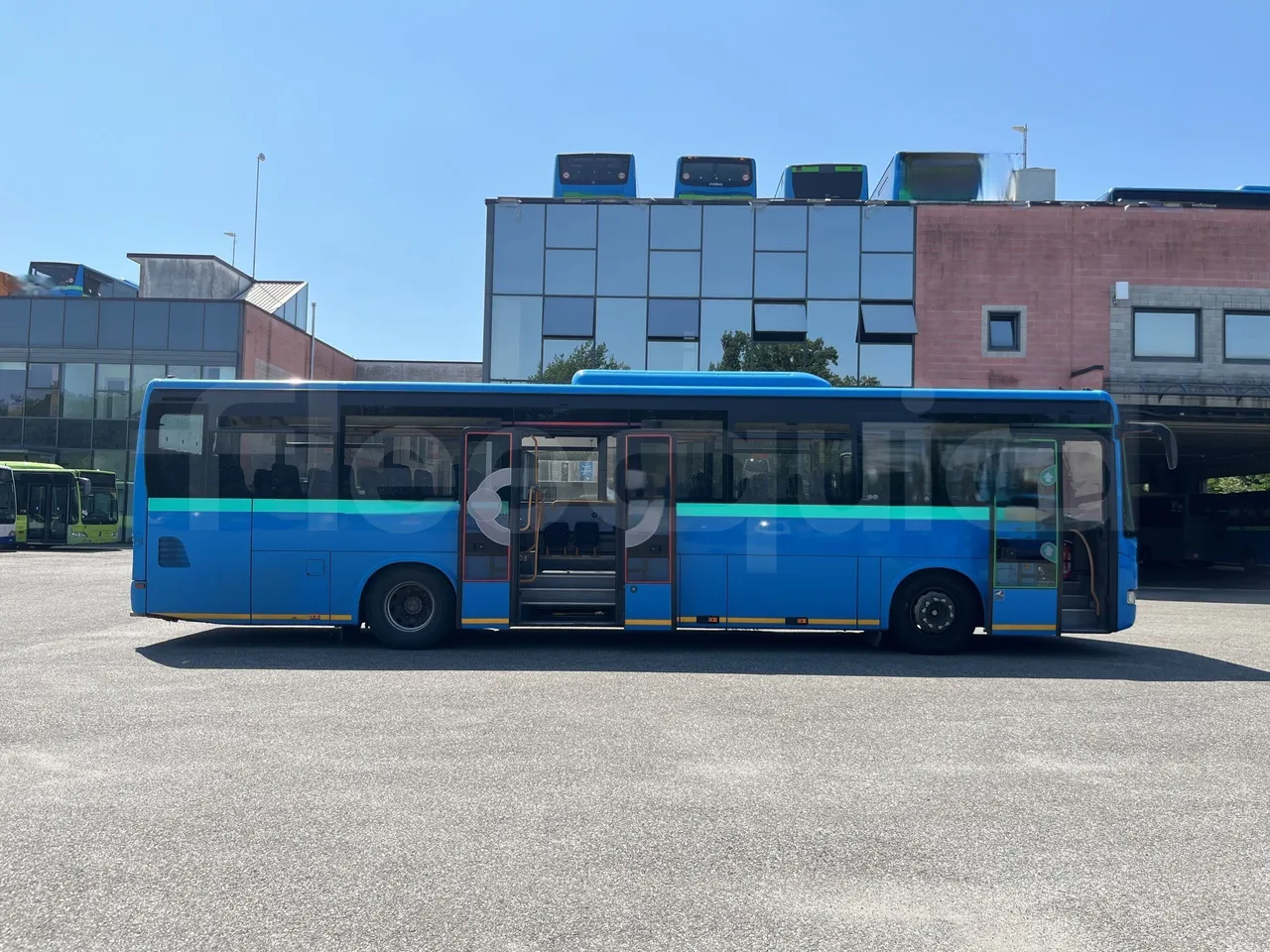 Iveco Crossway - Right Side Doors Open
