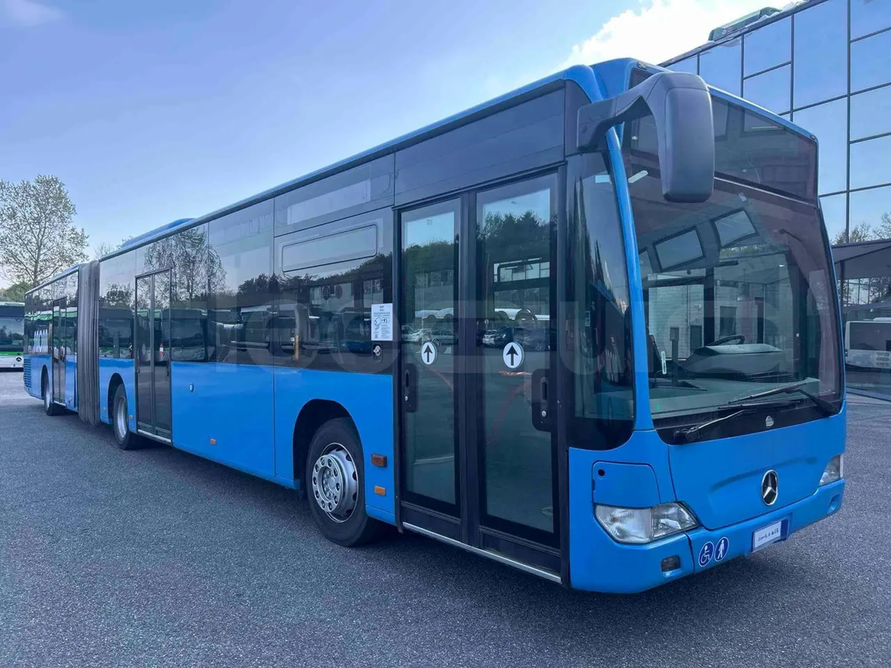 Mercedes-Benz Citaro O530G - Euro4 - 260kW - 17.940mt - 3/4 front right doors