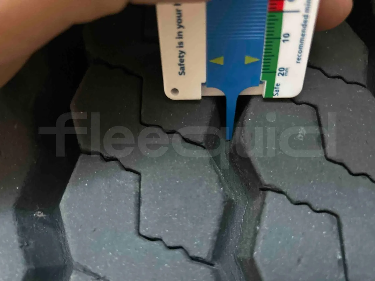 Mercedes-Benz Citaro O530G - Euro4 - 260kW - 17.940mt - tread condition front tires right