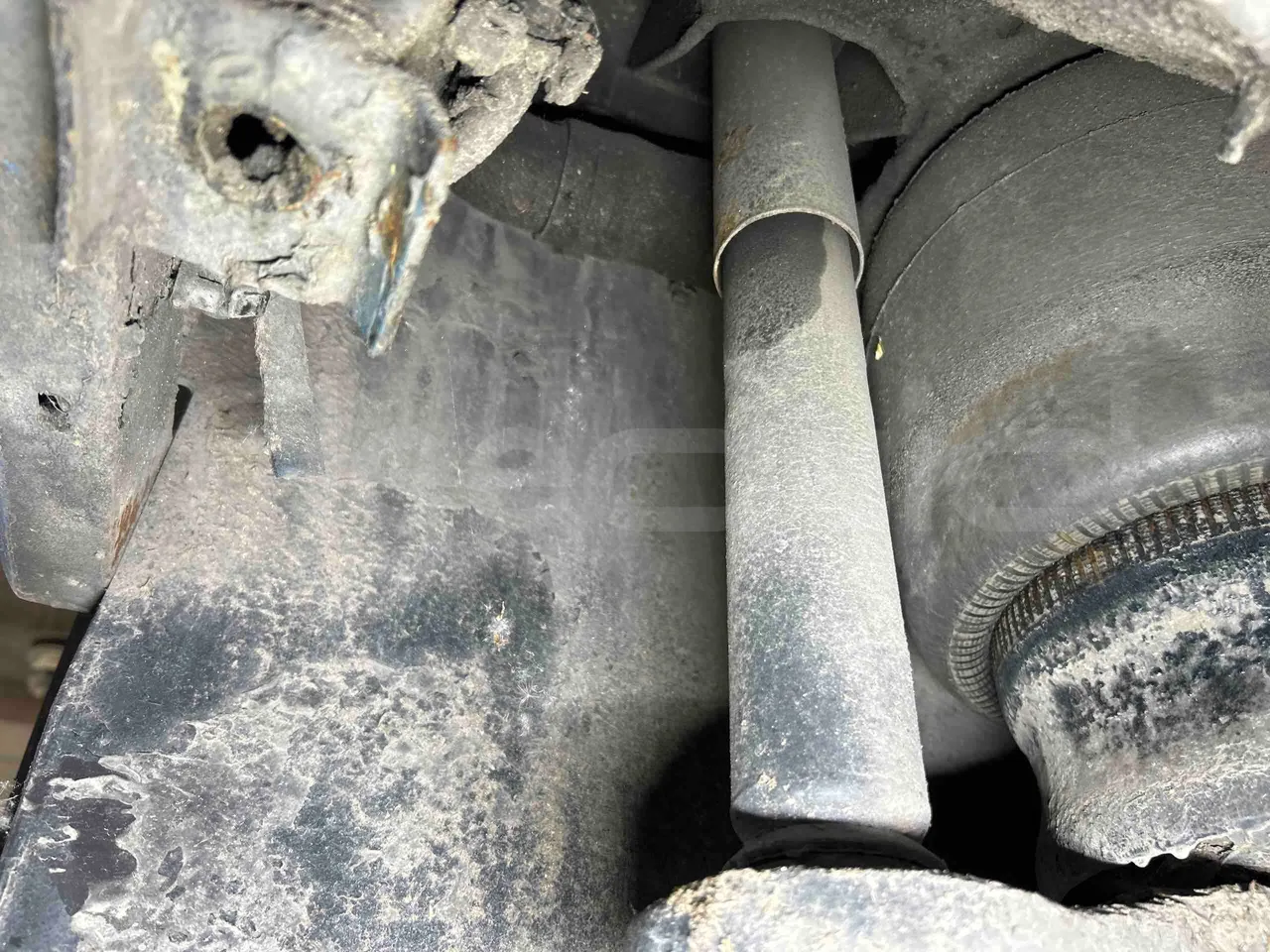 Mercedes-Benz Citaro O530G - Euro4 - 260kW - 17.940mt - axle 2 shock absorbers 2 left
