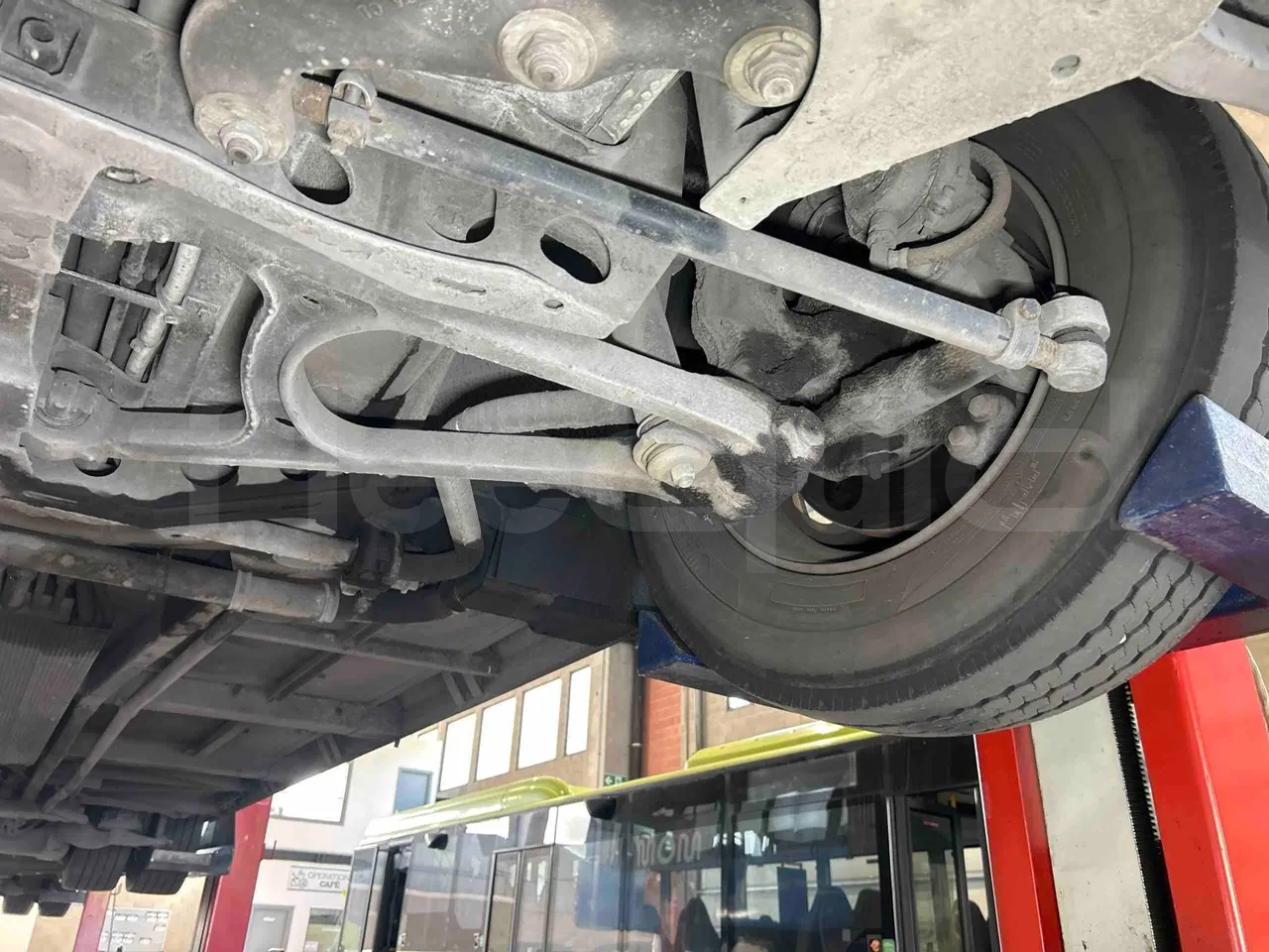 Mercedes-Benz Citaro O530G - Euro4 - 260kW - 17.940mt - front axle left side