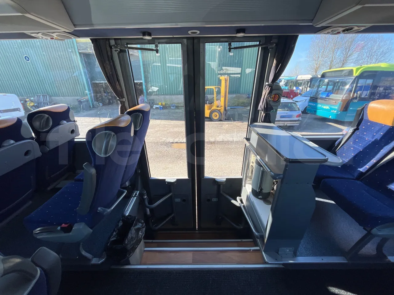 Mercedes-Benz Tourismo M RH -Euro5 -300 kW -12,98 mt - seat brackets photo