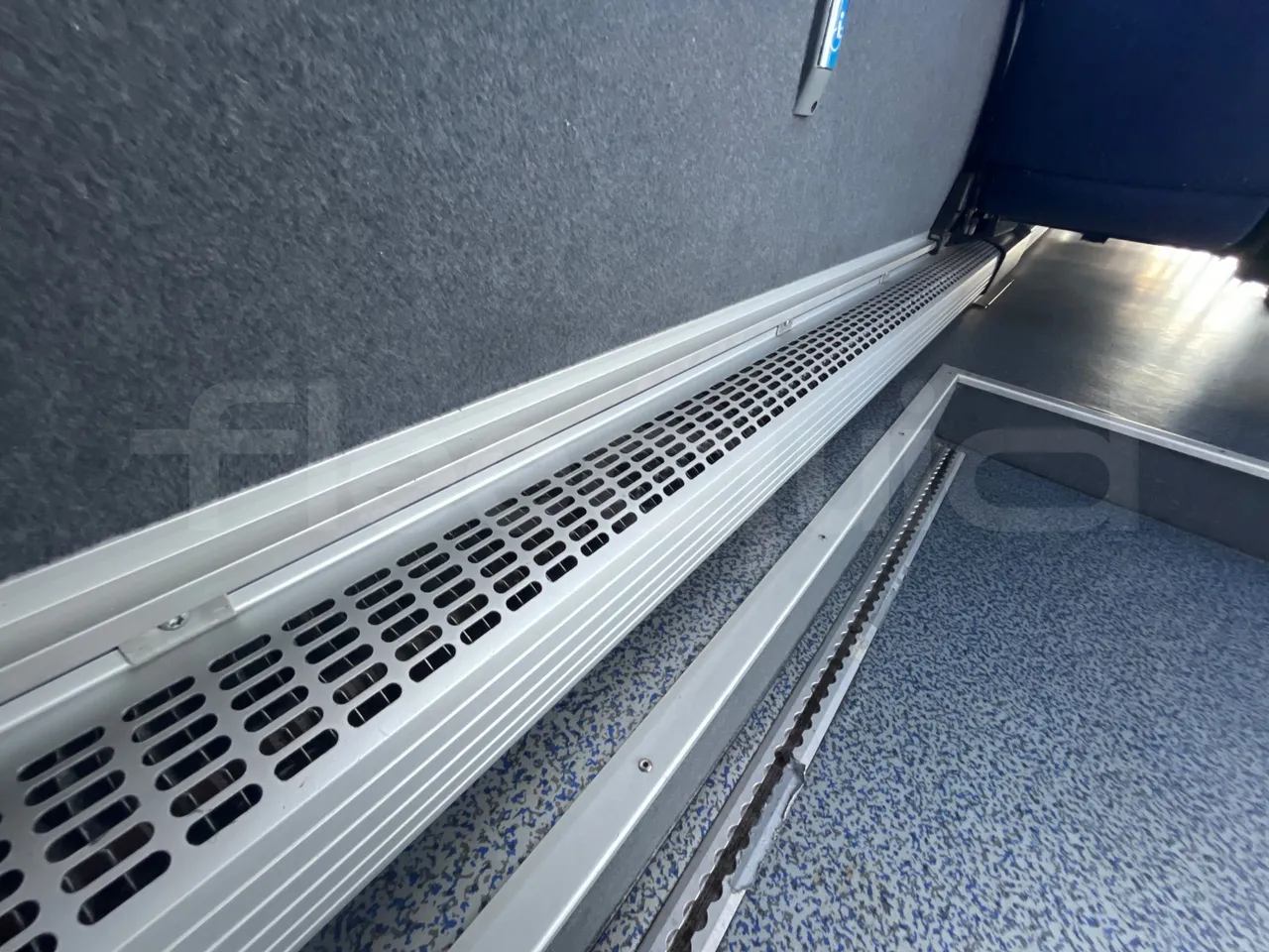 Mercedes-Benz Tourismo M RH -Euro5 -300 kW -12,98 mt - coffee machine accessories