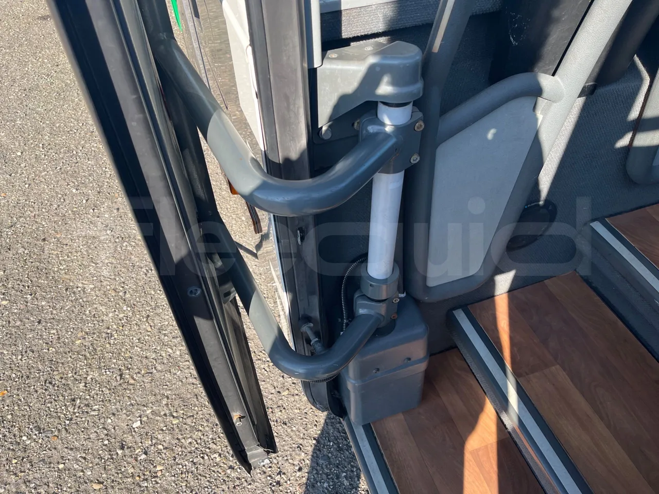 Mercedes-Benz Tourismo M RH -Euro5 -300 kW -12,98 mt - door mechanism photo