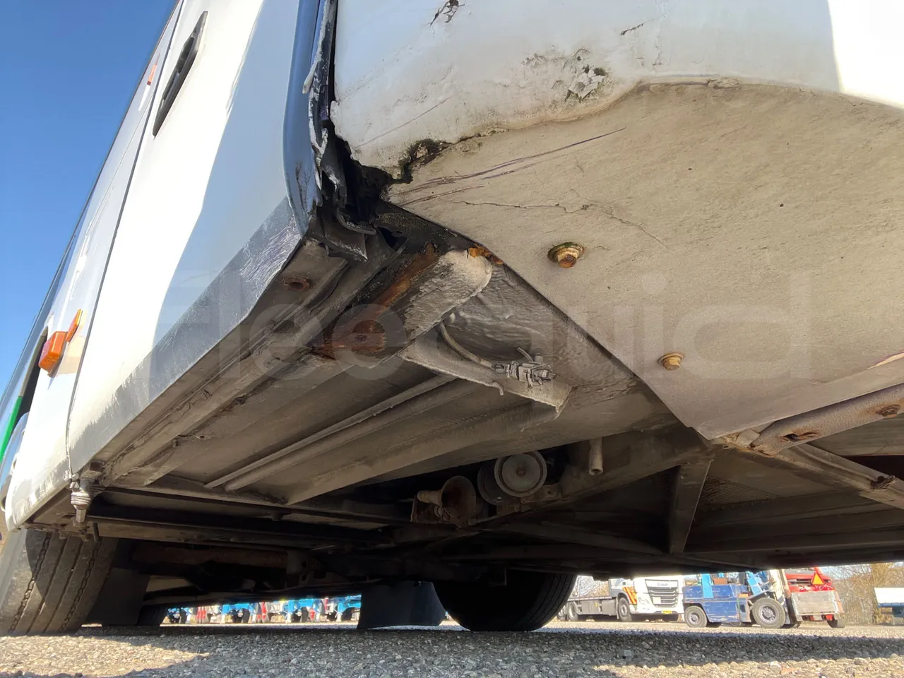 Mercedes-Benz Tourismo M RH -Euro5 -300 kW -12,98 mt - front brake calipers right