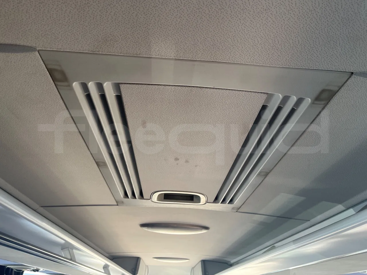 Mercedes-Benz Tourismo M RH -Euro5 -300 kW -12,98 mt - roof hatch 1