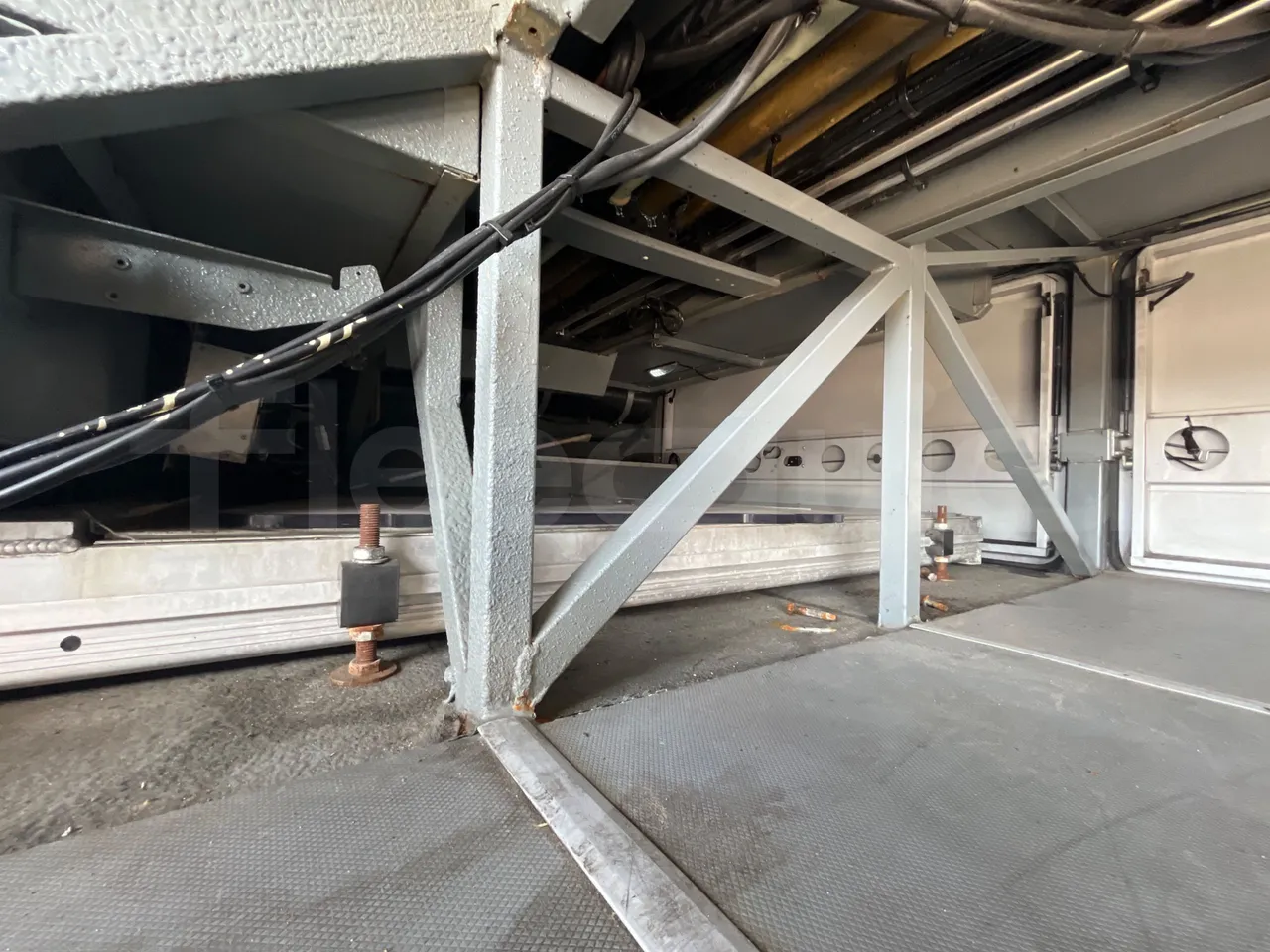 Mercedes-Benz Tourismo M RH -Euro5 -300 kW -12,98 mt - right side doors open