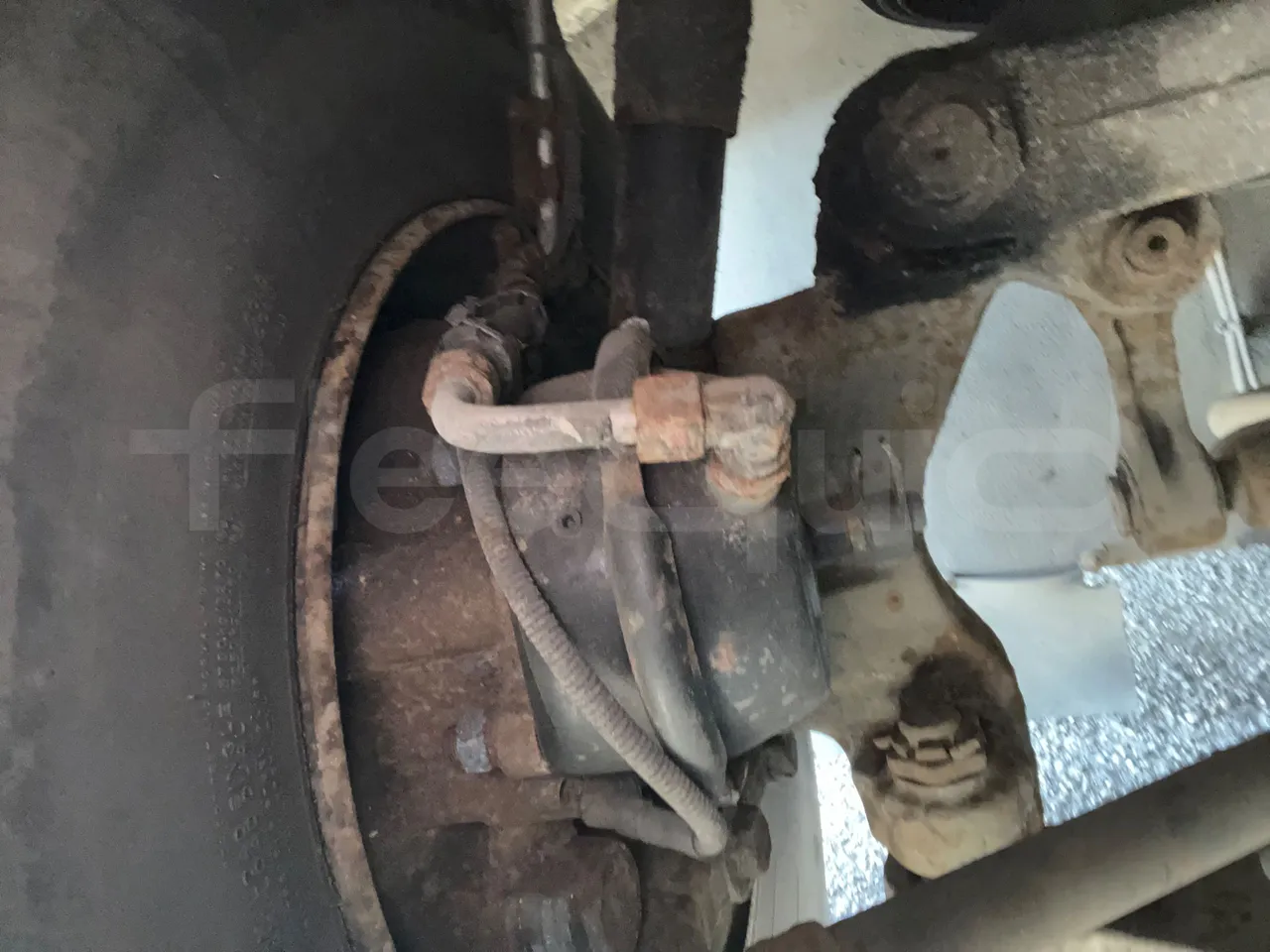 Mercedes-Benz Tourismo M RH -Euro5 -300 kW -12,98 mt - front axle right side