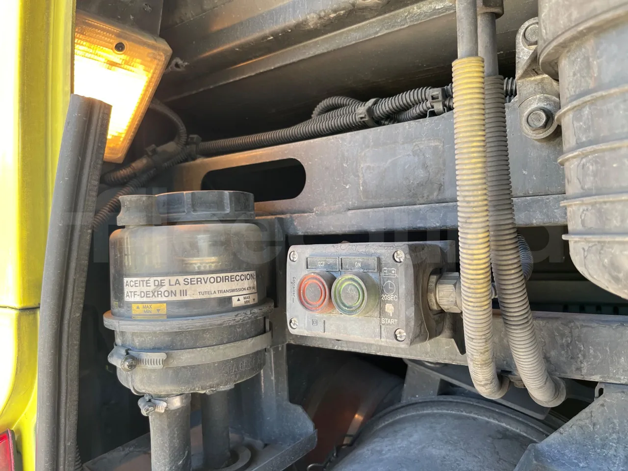 Iveco Magelys SFR2XX - Euro6 - 294kW - 12.830mt - engine plate photo