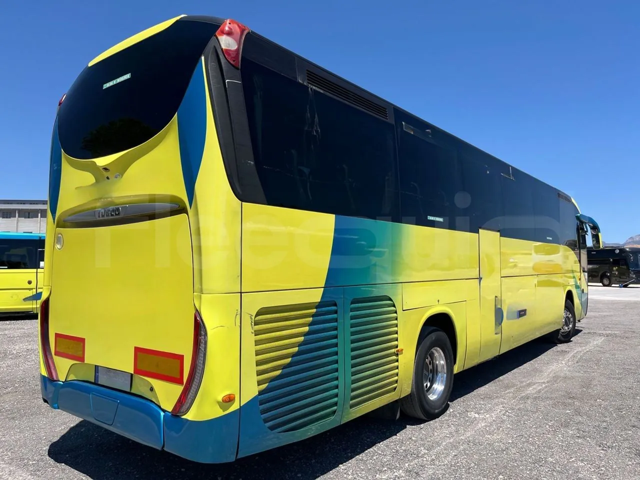 Iveco Magelys SFR2XX - Euro6 - 294kW - 12.830mt - 3/4 right rear doors closed