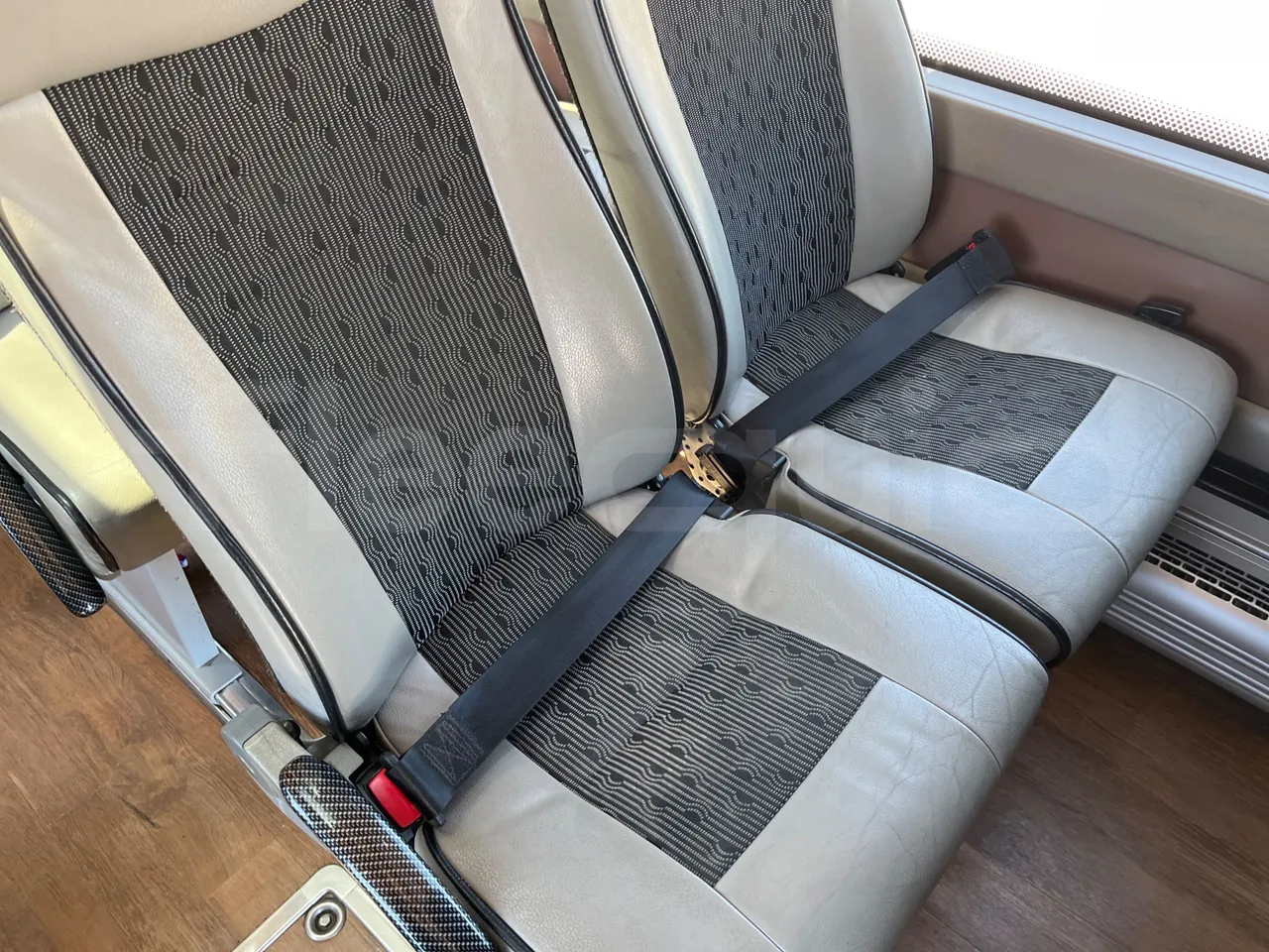 Iveco Magelys SFR2XX - Euro6 - 294kW - 12.830mt - central seat safety belt
