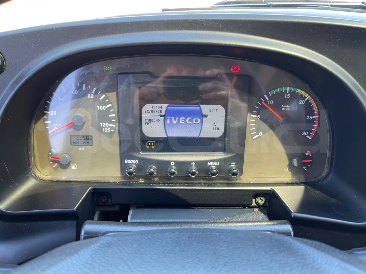 Iveco Magelys SFR2XX - Euro6 - 294kW - 12.830mt - dashboard lights on