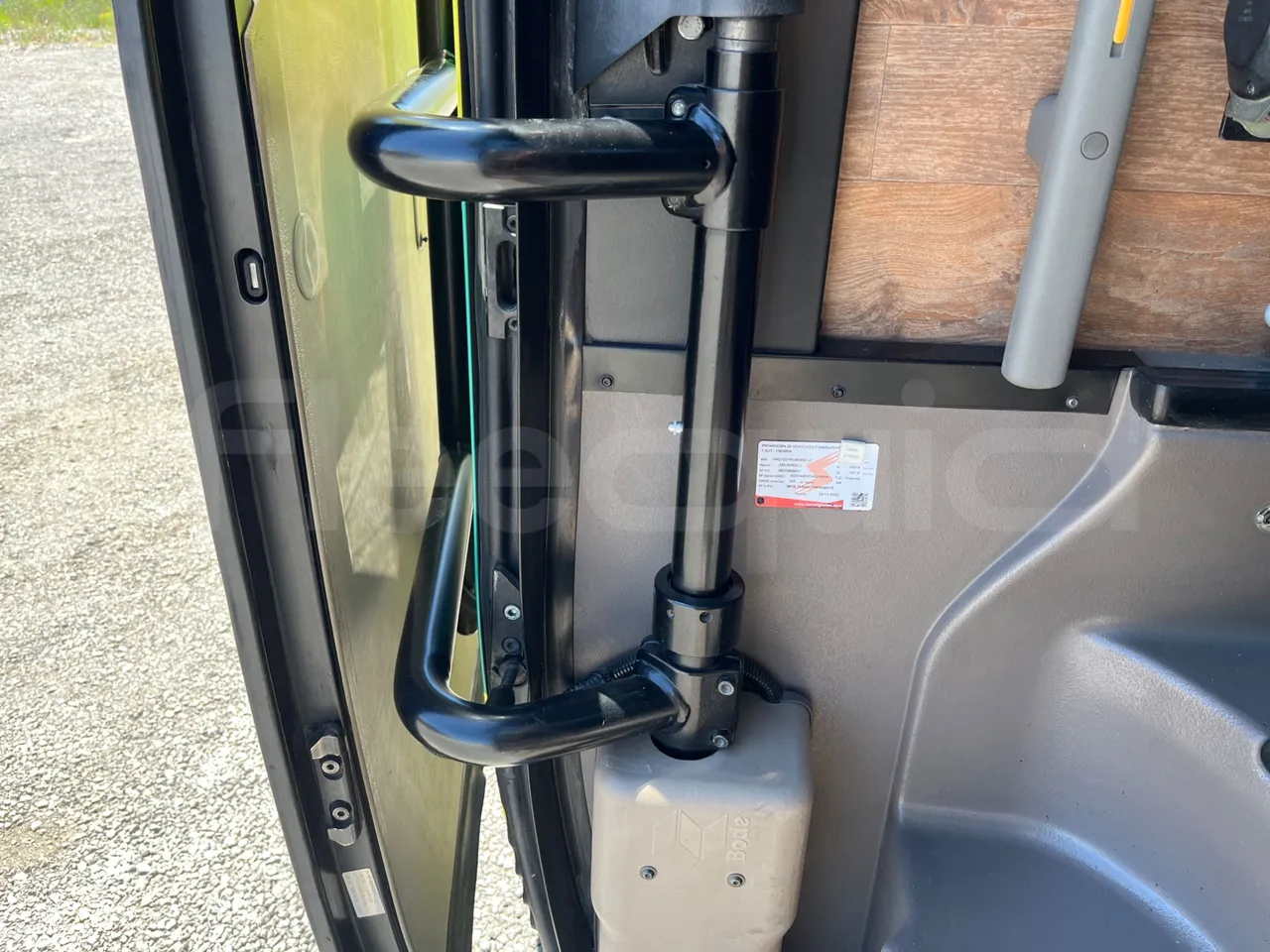 Iveco Magelys SFR2XX - Euro6 - 294kW - 12.830mt - door mechanism photo