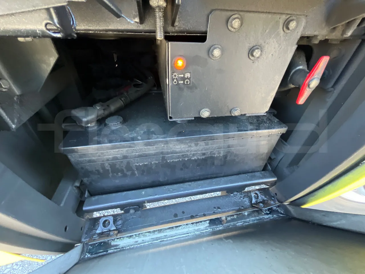 Iveco Magelys SFR2XX - Euro6 - 294kW - 12.830mt - external compartments photo