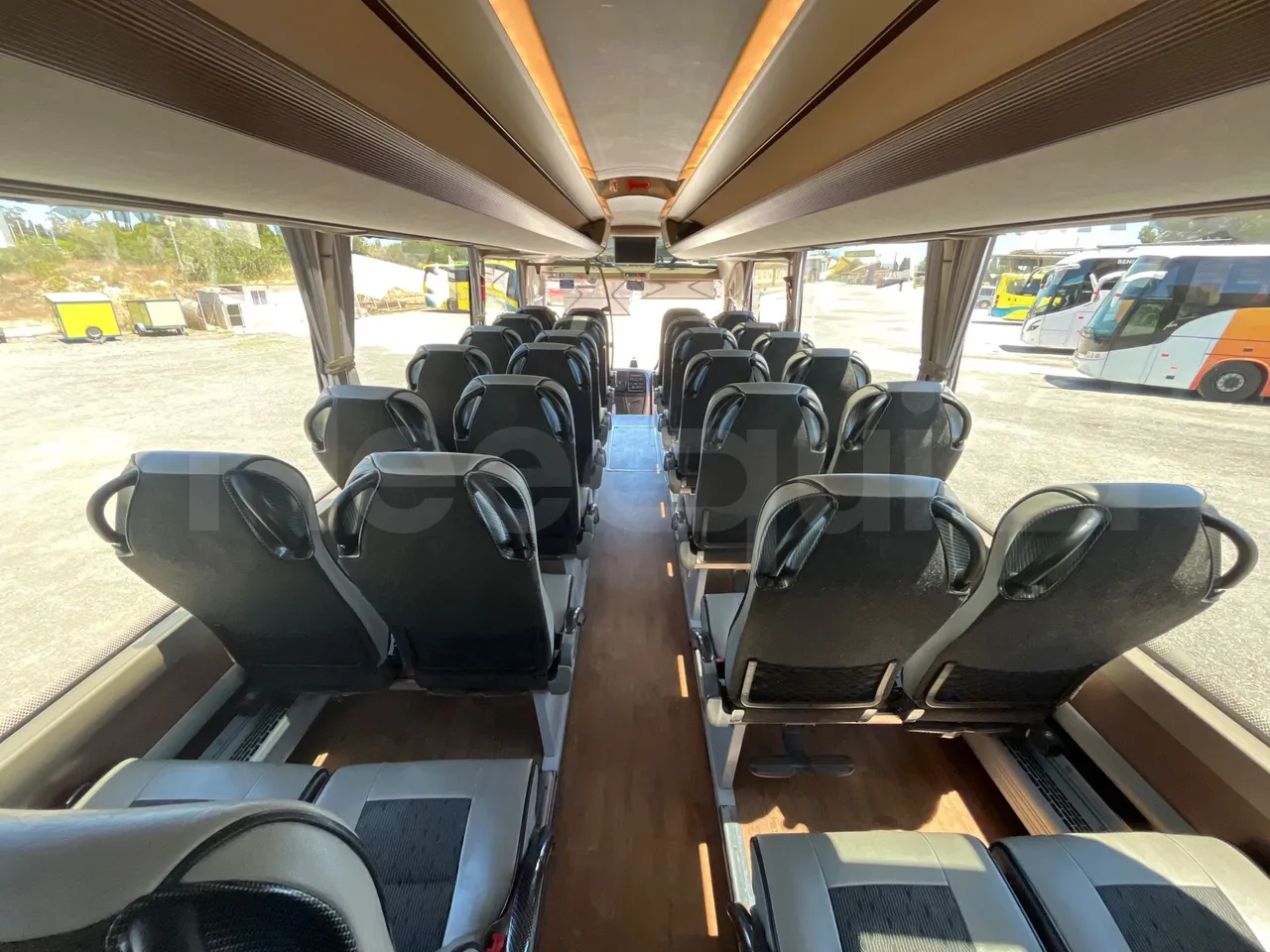 Iveco Magelys SFR2XX - Euro6 - 294kW - 12.830mt - reverse view middle aisle