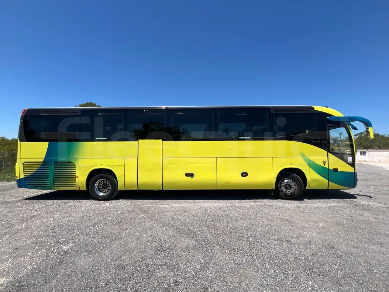Iveco Magelys SFR2XX - Euro6 - 294kW - 12.830mt - right side doors closed
