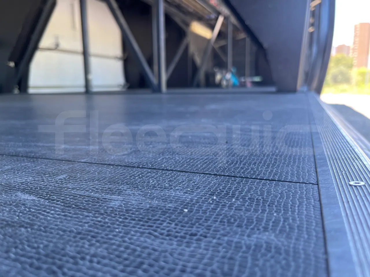 Iveco Magelys SFR2XX - Euro6 - 294kW - 12.830mt - under carpet photo