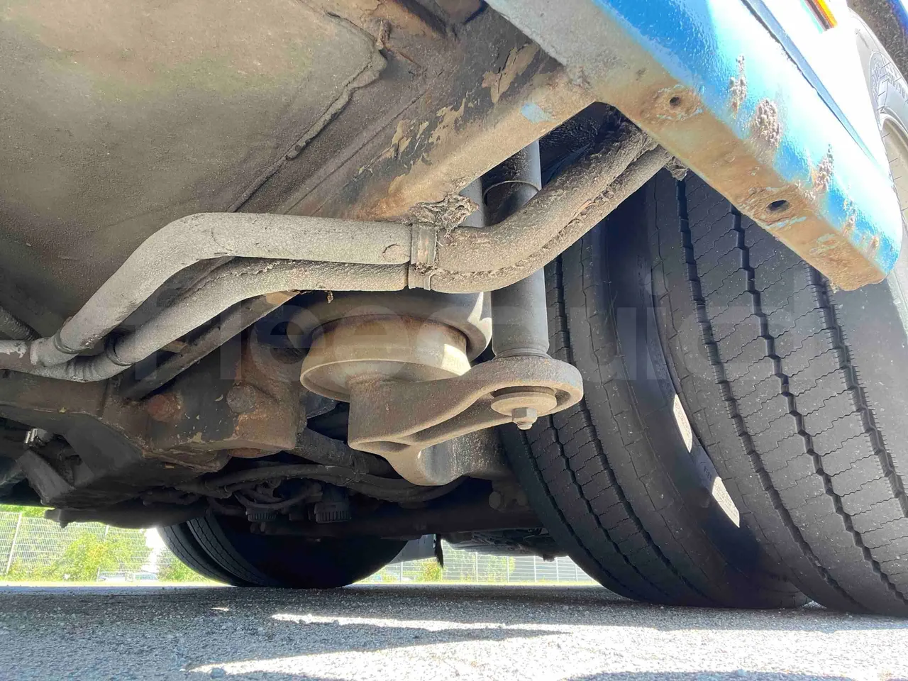 Mercedes-Benz Citaro G - First Axle Shock Absorbers Left Side