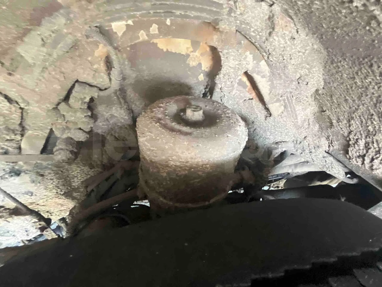 Mercedes-Benz Citaro G - Second Axle Shock Absorbers Left Side