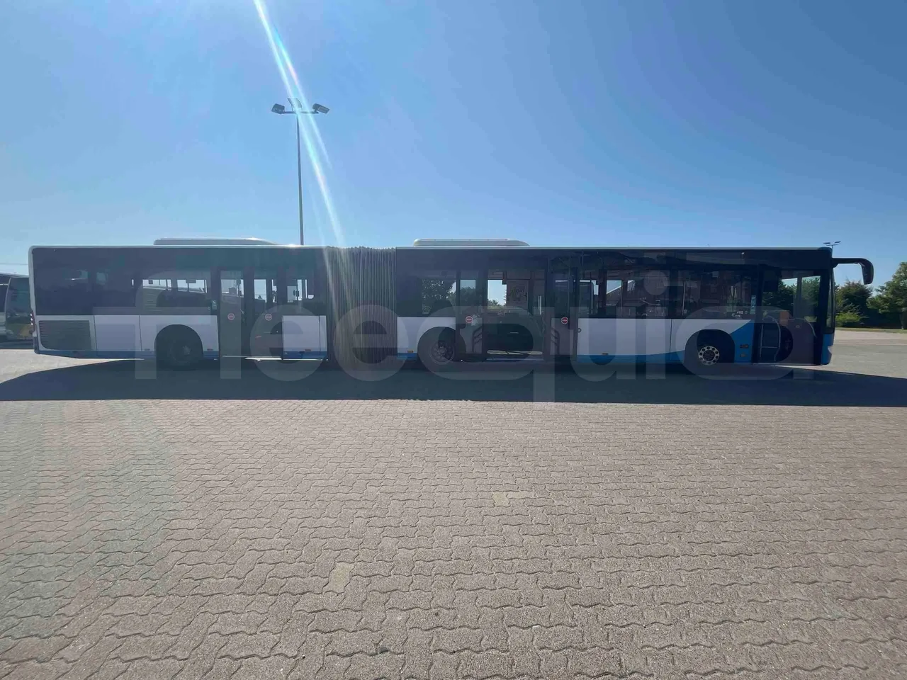 Mercedes-Benz Citaro G - Right Side Doors Open