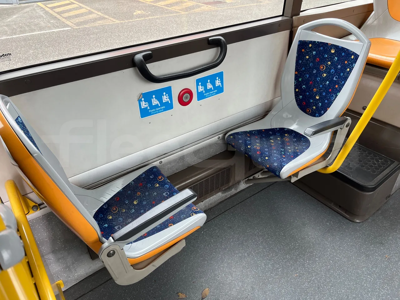 Irisbus Citelis PS09D1 PS09D1-98  - Euro5 - 213kW - 11.990mt - armrest detail photo