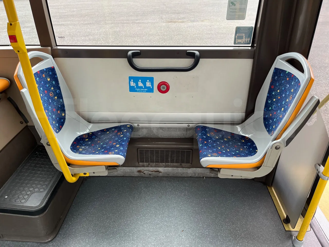 Irisbus Citelis PS09D1 PS09D1-98  - Euro5 - 213kW - 11.990mt - mesh detail photo