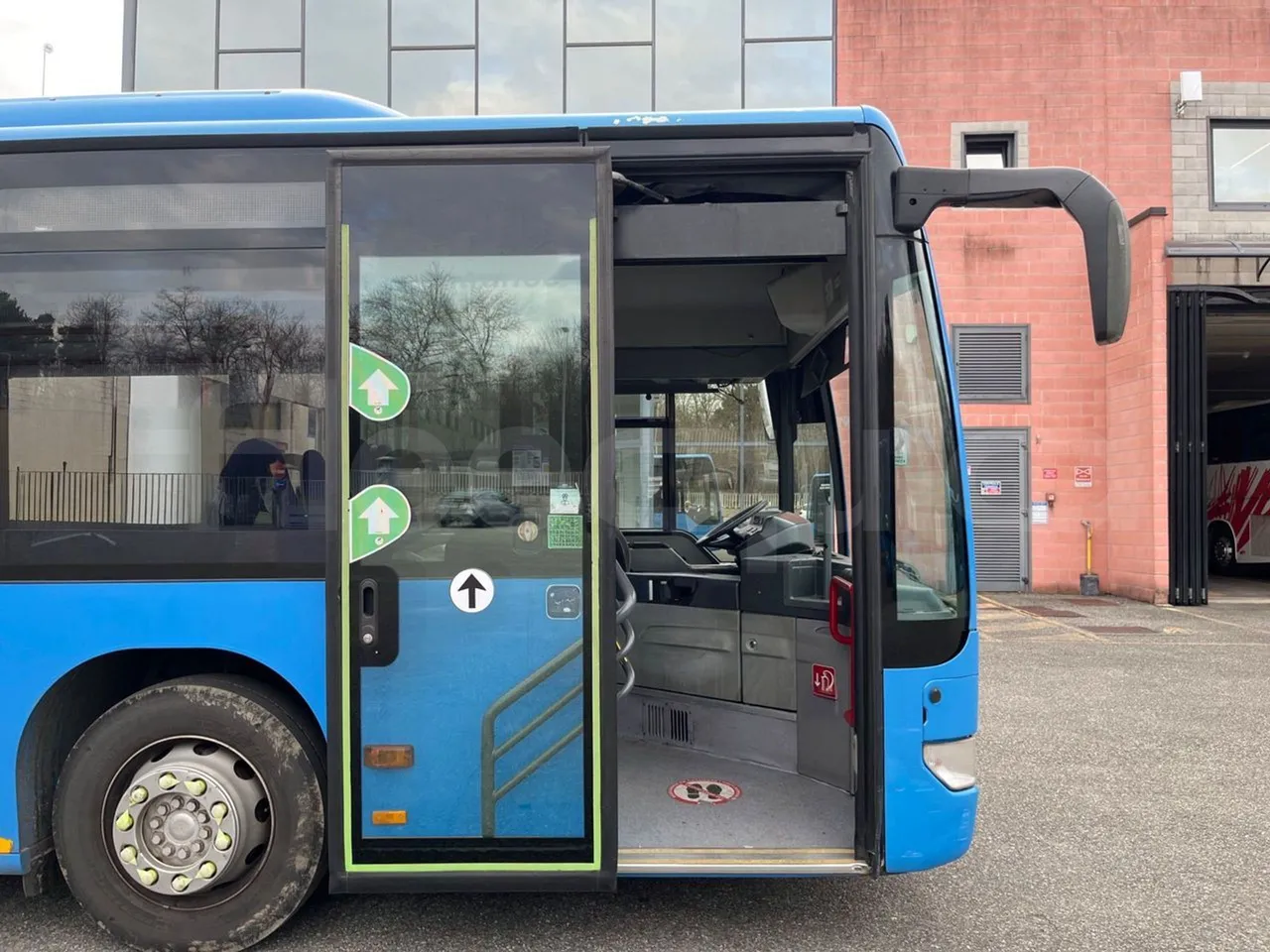 Mercedes-Benz Citaro O 530/2PCL2E4 - Euro 4 - 210 kW - 11,950 mt - front door 1 open