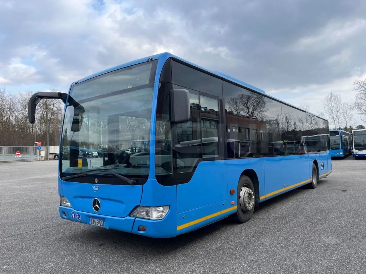 Mercedes-Benz Citaro O 530/2PCL2E4 - Euro 4 - 210 kW - 11,950 mt - 3/4 front left