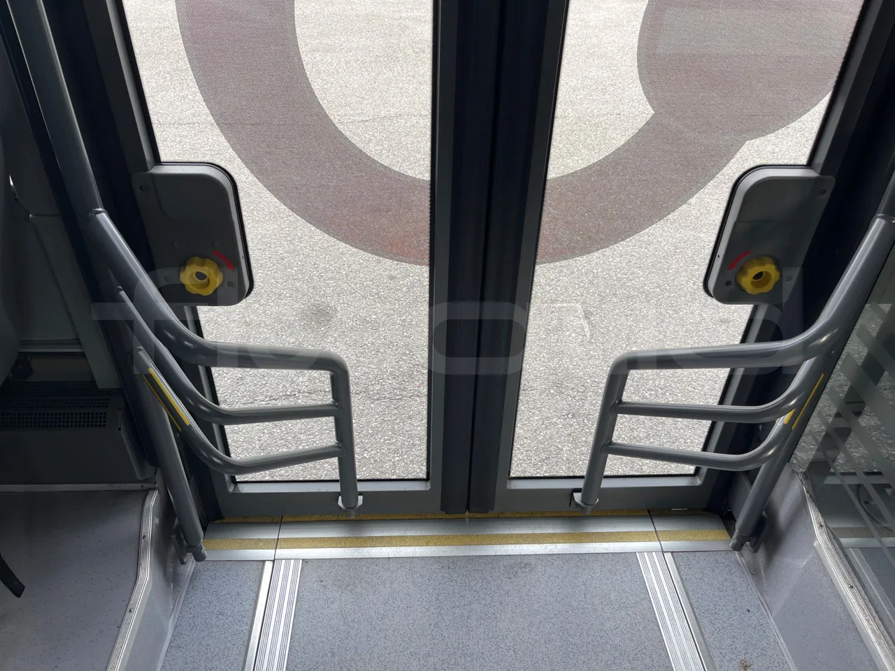 Mercedes-Benz Citaro O 530/2PCL2E4 - Euro 4 - 210 kW - 11,950 mt - door mechanism photo