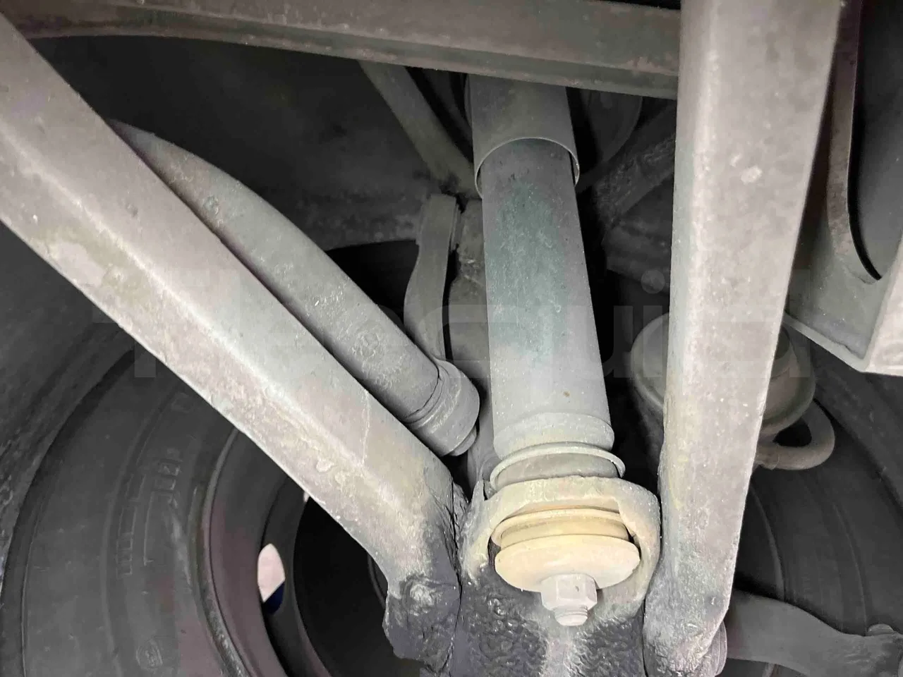 Mercedes-Benz Citaro O 530/2PCL2E4 - Euro 4 - 210 kW - 11,950 mt - front shock absorbers left