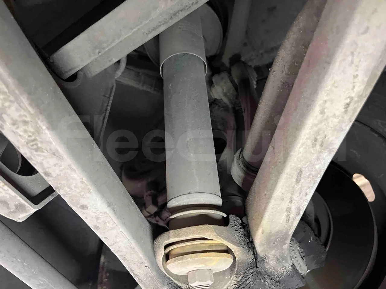 Mercedes-Benz Citaro O 530/2PCL2E4 - Euro 4 - 210 kW - 11,950 mt - front shock absorbers right