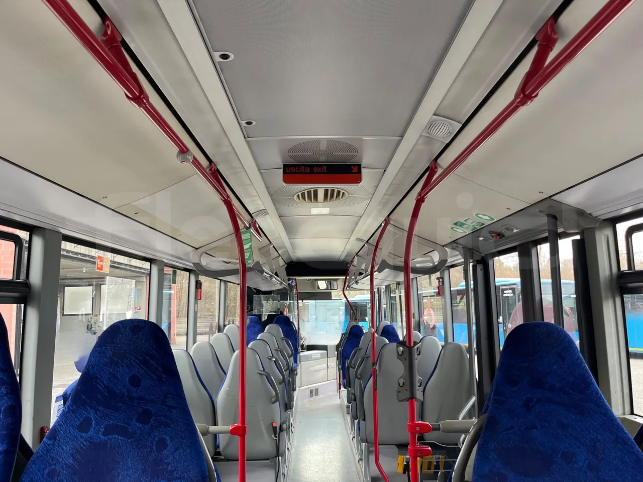 Mercedes-Benz Citaro O 530/2PCL2E4 - Euro 4 - 210 kW - 11,950 mt - overhead compartments photo