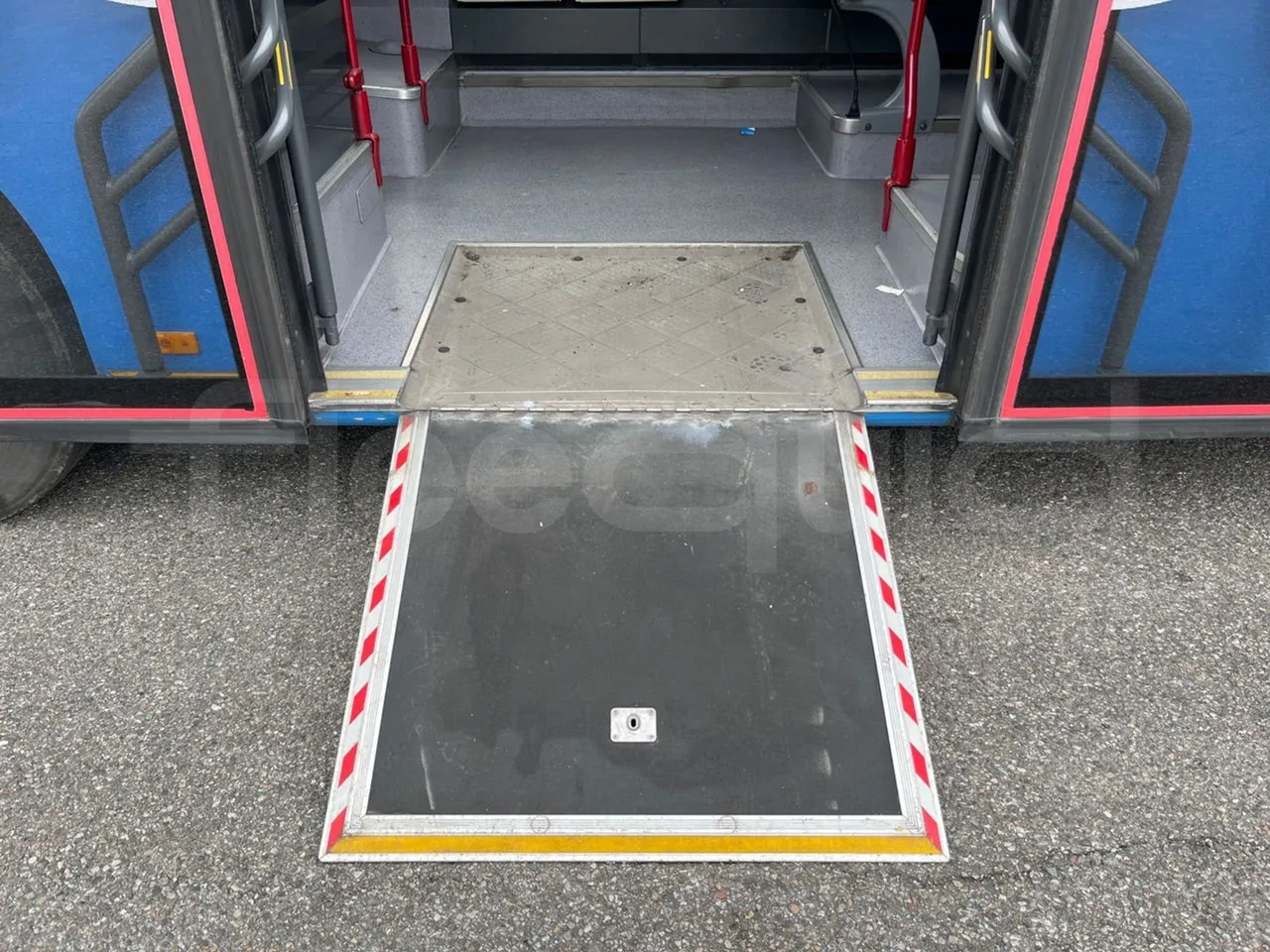 Mercedes-Benz Citaro O 530/2PCL2E4 - Euro 4 - 210 kW - 11,950 mt - platform open photo