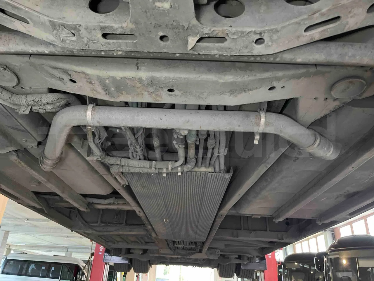 Mercedes-Benz Citaro O 530/2PCL2E4 - Euro 4 - 210 kW - 11,950 mt - central undercarriage photo