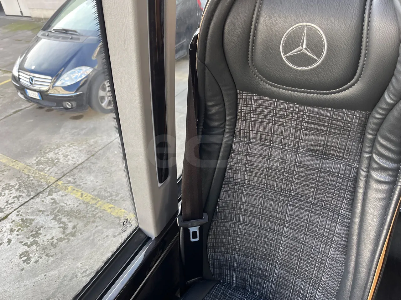 Mercedes-Benz Sprinter   906BA50 - Euro6 - 140kW - 7.700mt - central seat safety belt