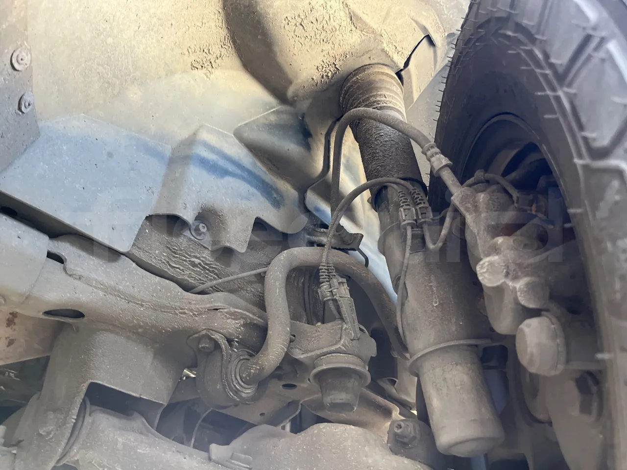 Mercedes-Benz Sprinter   906BA50 - Euro6 - 140kW - 7.700mt - front air springs right