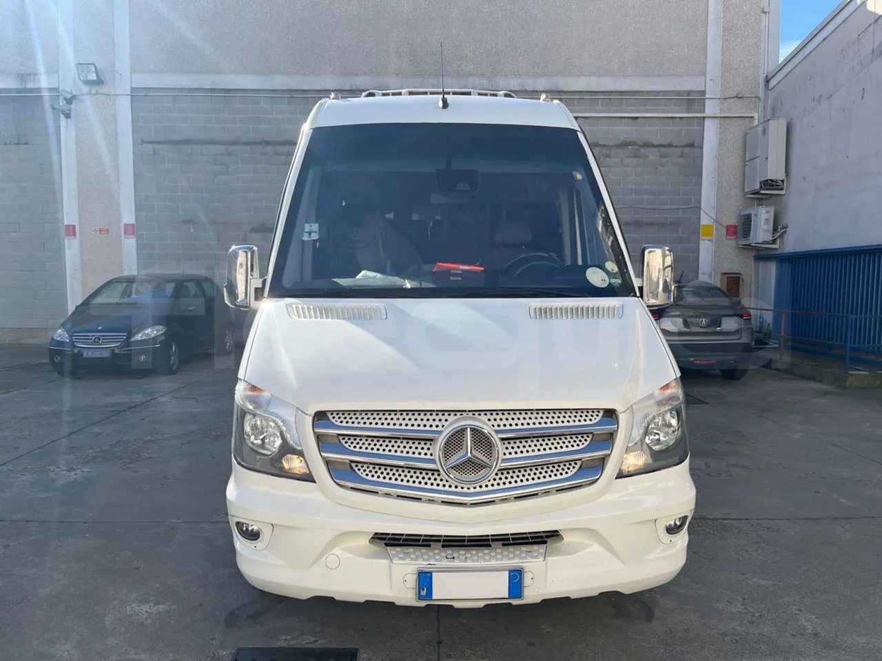 Mercedes-Benz Sprinter   906BA50 - Euro6 - 140kW - 7.700mt - front photo