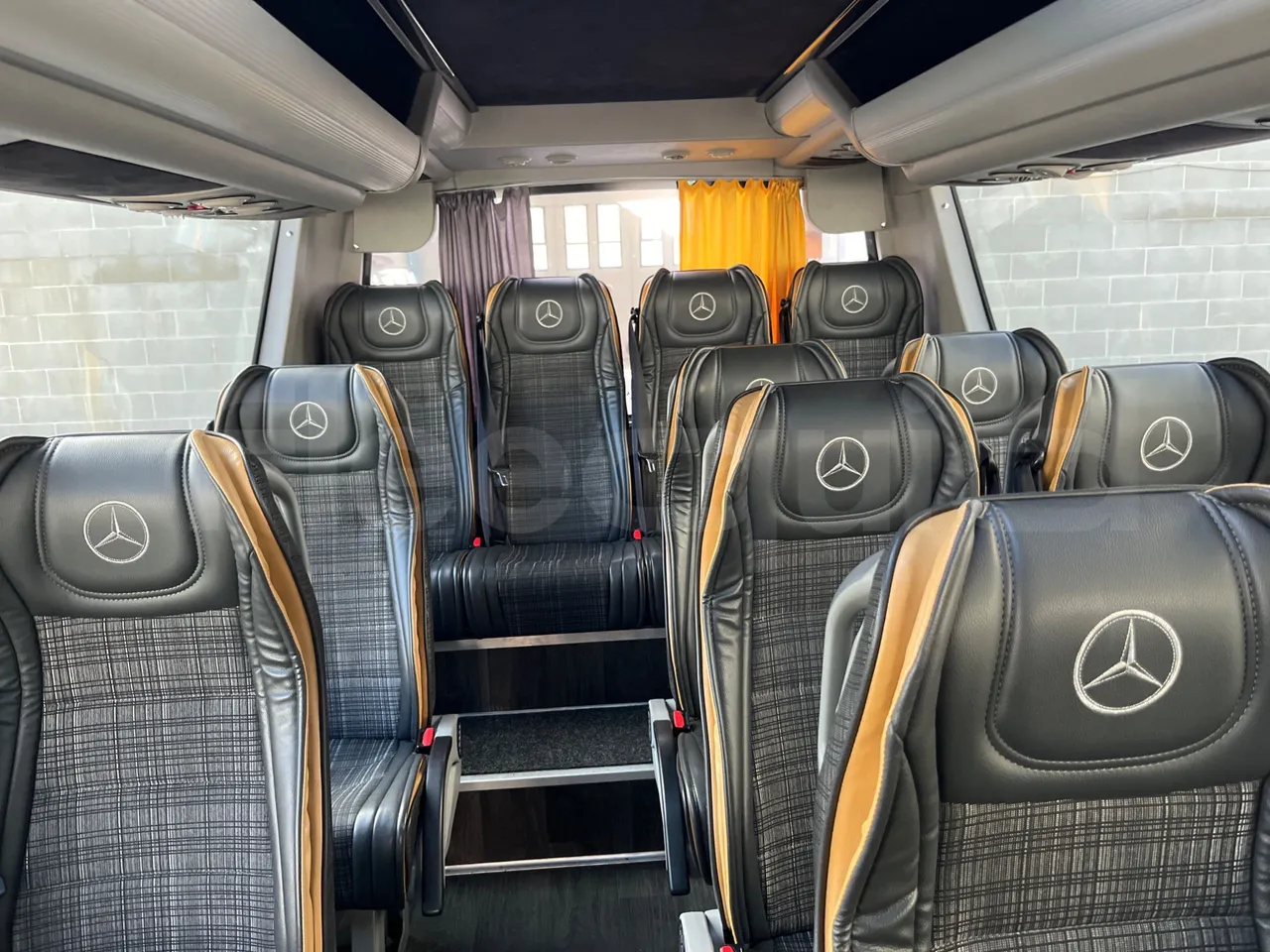 Mercedes-Benz Sprinter   906BA50 - Euro6 - 140kW - 7.700mt - reverse view middle aisle