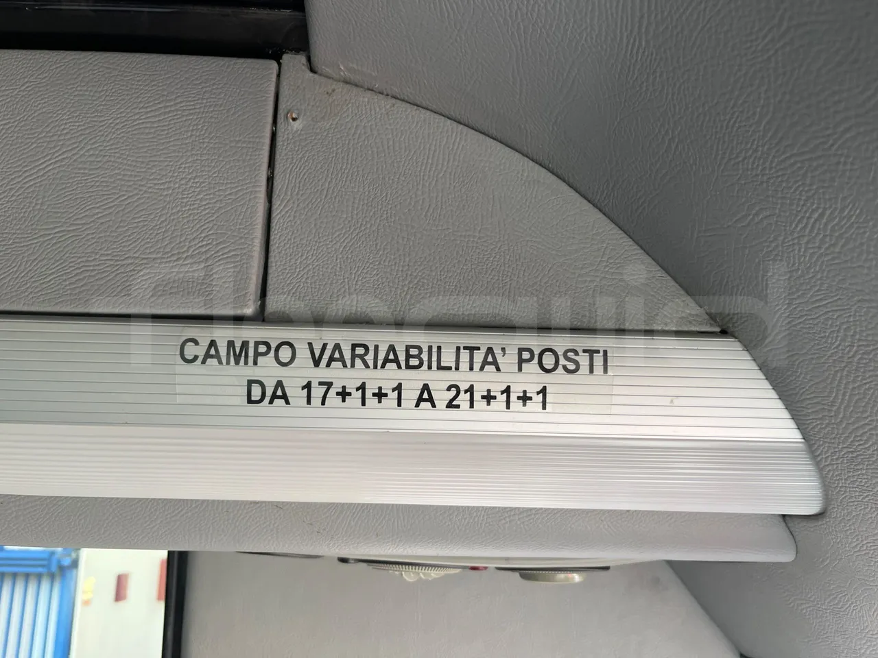 Mercedes-Benz Sprinter   906BA50 - Euro6 - 140kW - 7.700mt - seat plate photo