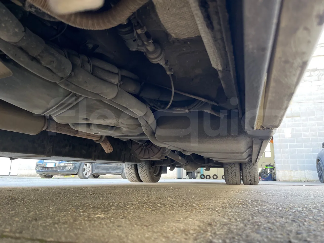 Mercedes-Benz Sprinter   906BA50 - Euro6 - 140kW - 7.700mt - central undercarriage photo